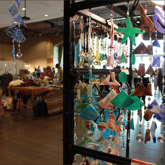 Image: Crafts and Collectibles in Winter